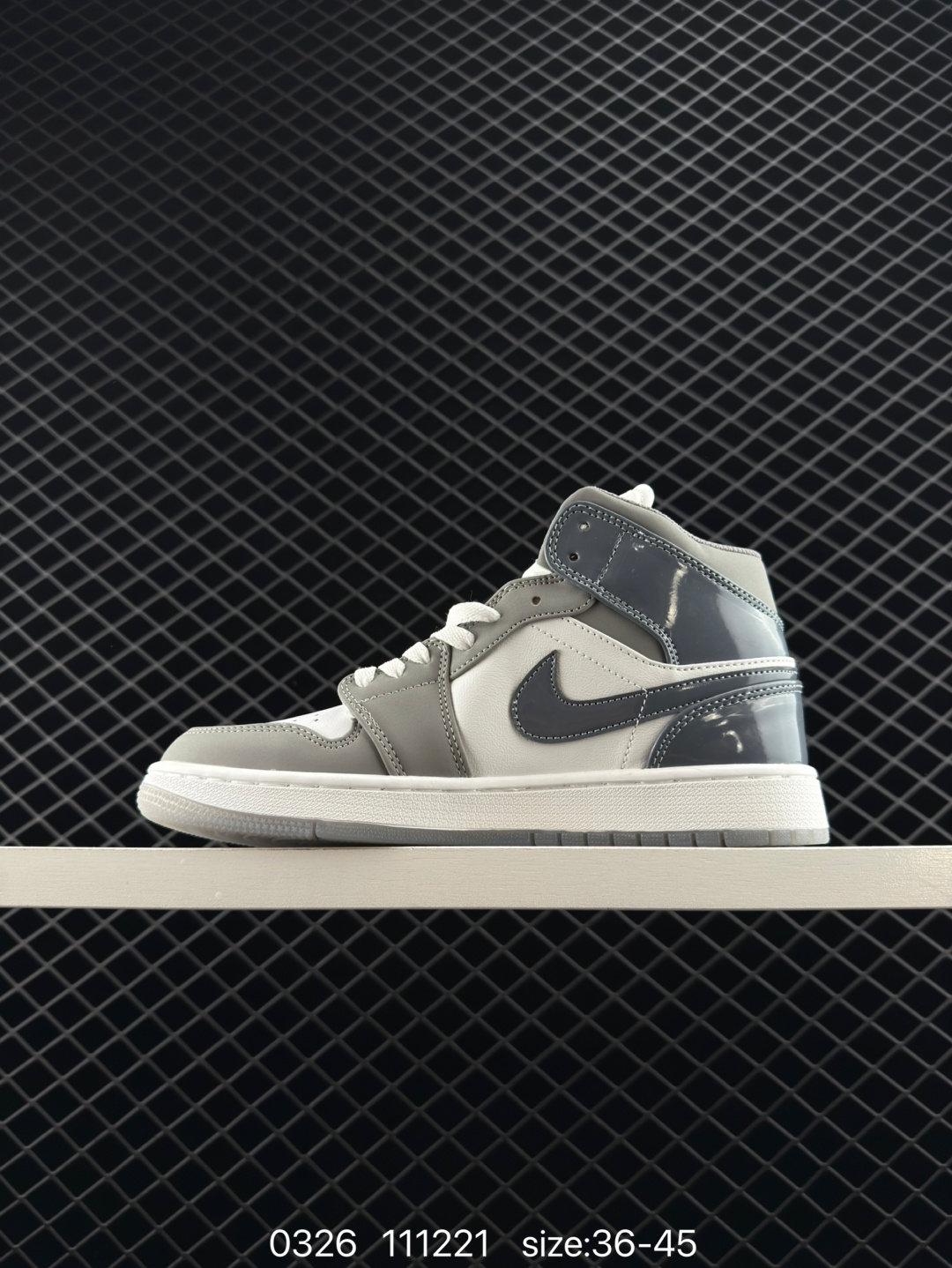 Nike Wmns Air Jordan 1 Mid SE